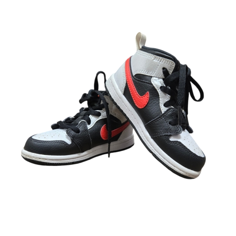 Nike Air Jordan 1 Mid Black White Red Chile